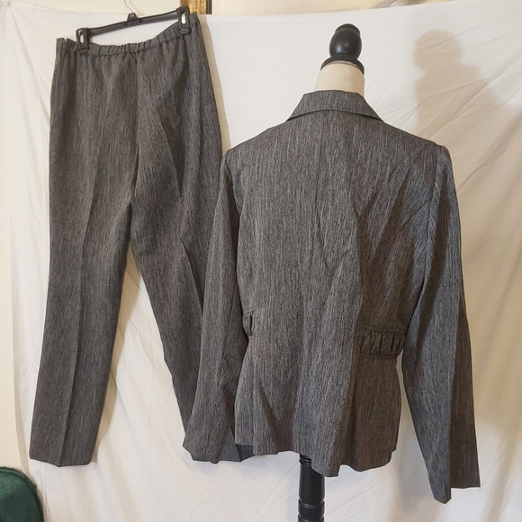 Vintage Sweet Suit Elegant Black/White Suit Set with Belt Size 14 - Picture 2 of 8